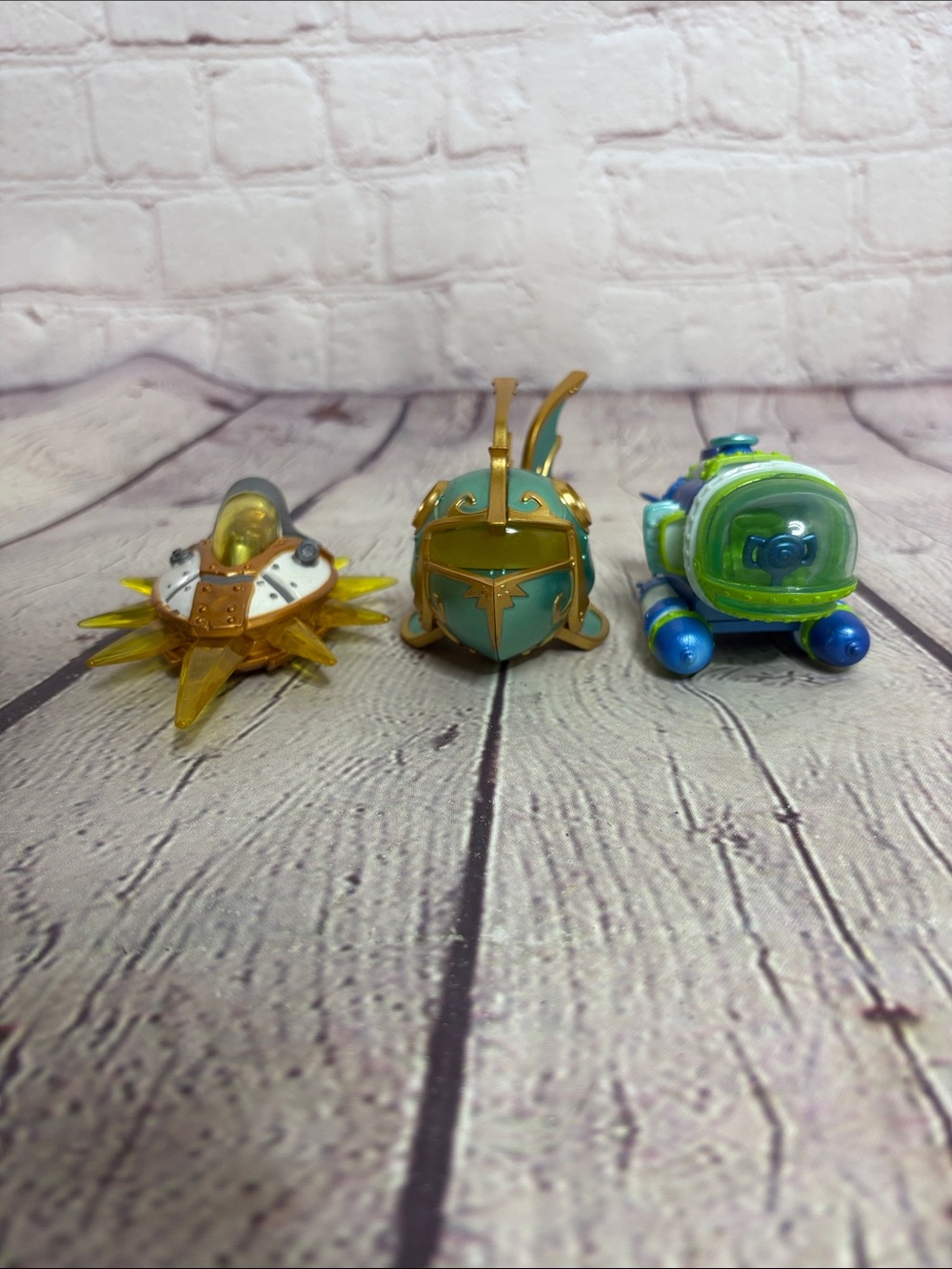 3 Assorted Skylanders superchargers vehicles
